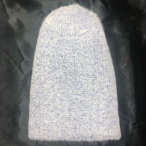 𝅺NEW-REVERSIBLE Two Color Ultra Soft/ Warm Beanie - Picture 3 of 8